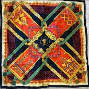 Hermès 100% silk scarf